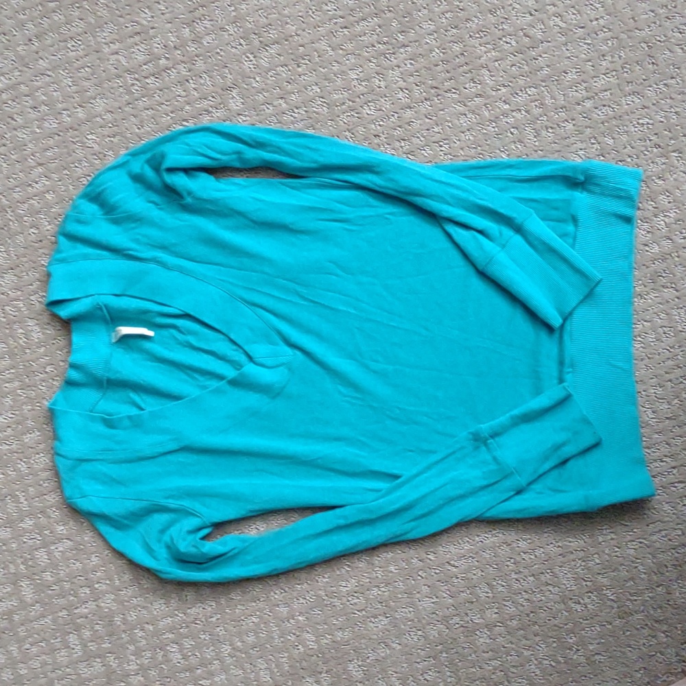 Color Story v-neck sweater